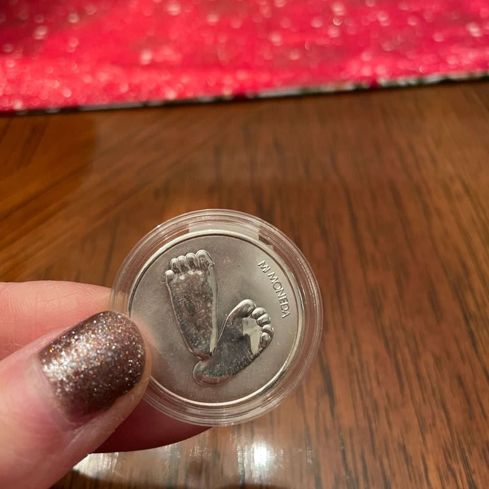 Mi Moneda Baby Footprints Size Medium